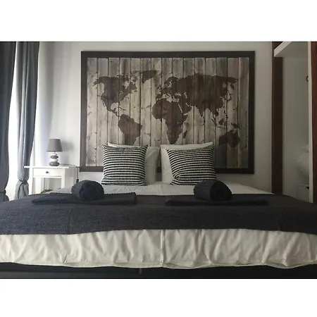Lazaros Dream House Апартаменти Лісабон